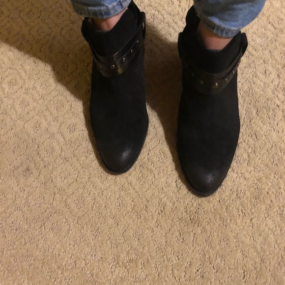 black ankle booties - Picture 3 of 7